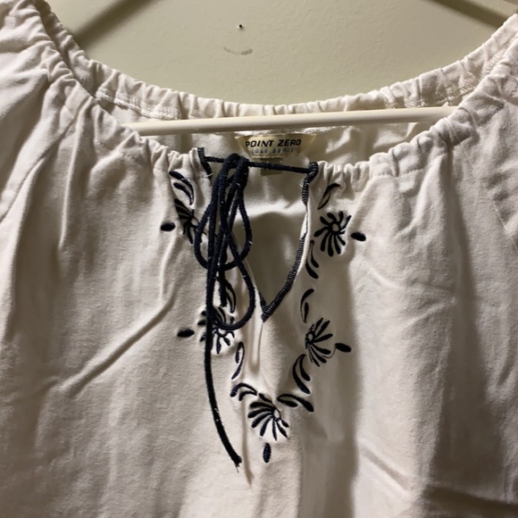 POINT ZERO TOP Size Medium - Picture 2 of 6